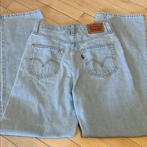 Levi's Light Blue High-Rise Women's Jeans